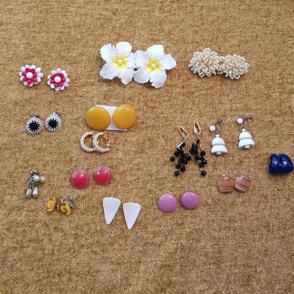 15 Pairs Vintage Clip On Earrings Some Name Brand